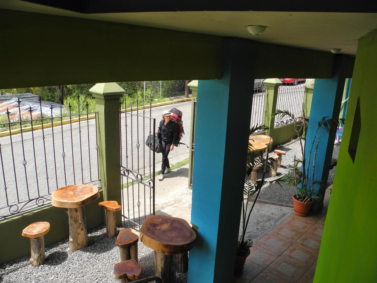 Sleepers Sleep Cheaper Hostel Monteverde Buitenkant foto